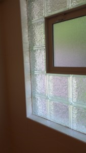 Clean looking bathroom